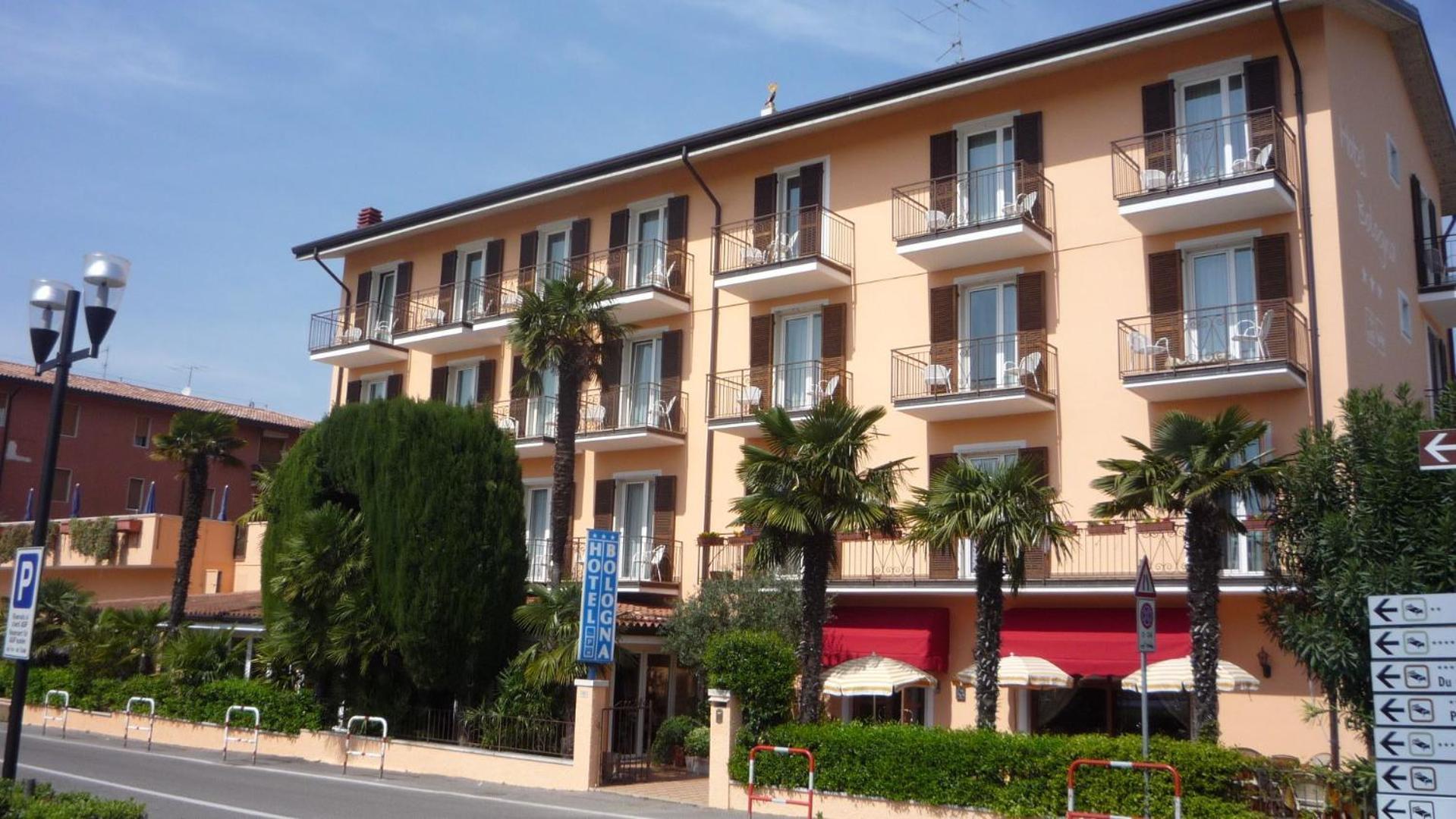 Hotel Bologna Бардолино Экстерьер фото