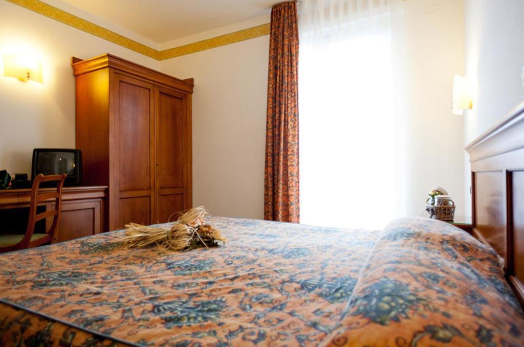 Hotel Bologna Бардолино Номер фото